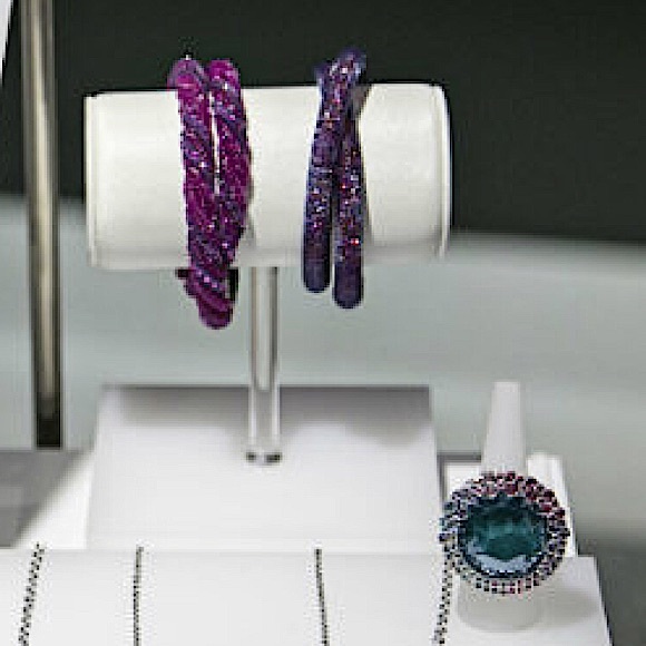 ISO Swarovski EGO Collection - Picture 3 of 5